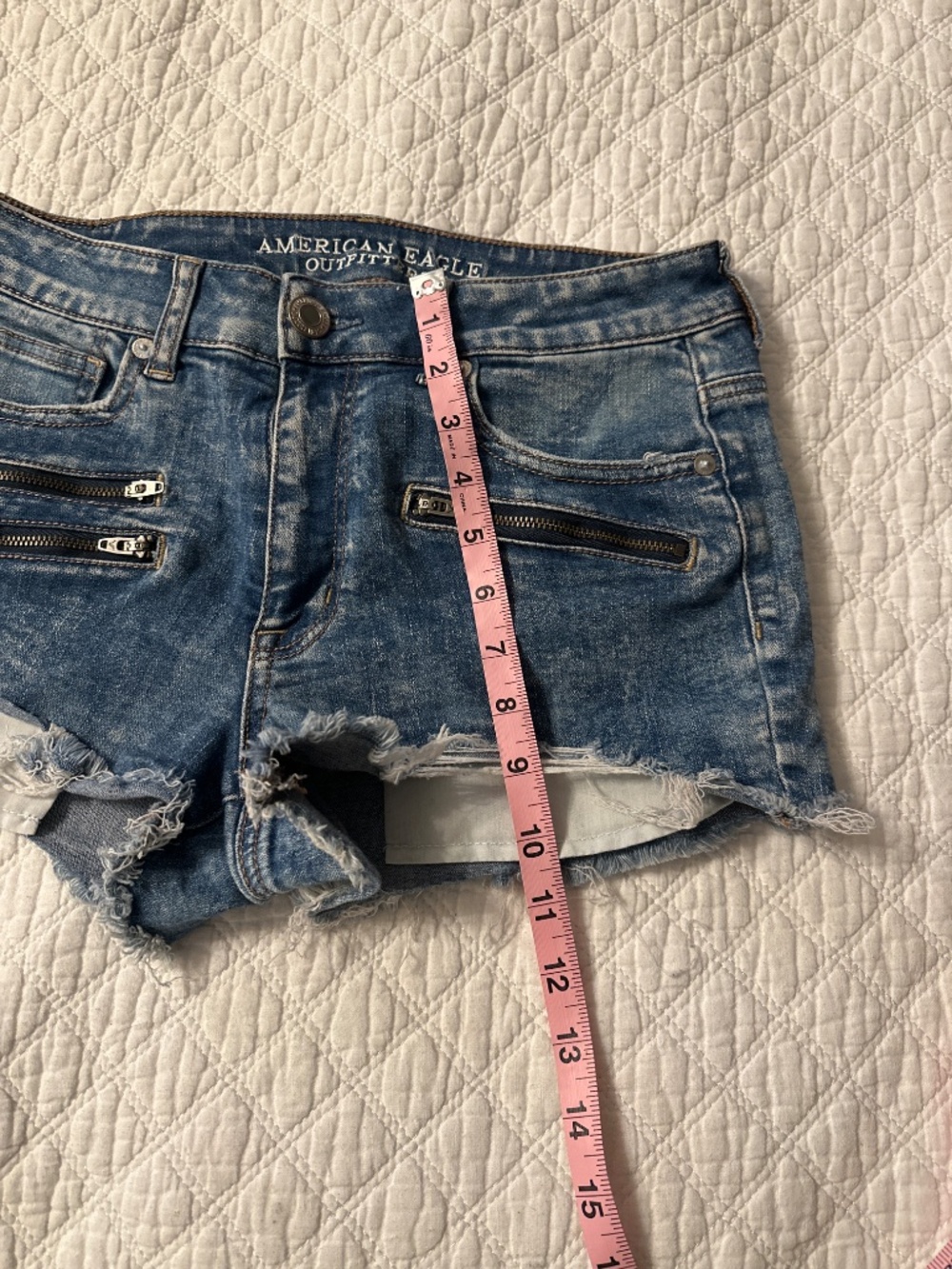 ✨ 3 for $30 ✨ AE Shorts - Picture 3 of 3